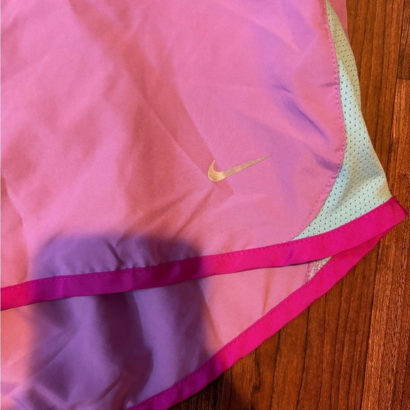 Nike Women’s Running Shorts XL Purple Pink Athletic Lightweight - Picture 5 of 7